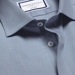 Charles Tyrwhitt dress shirt, size 17.5/34"